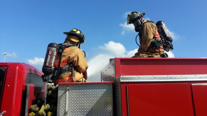 CORTO CIRCUITO OCASIONA INCENDIO EN SALÃN DE BELLEZA EN SAN JUAN
 
