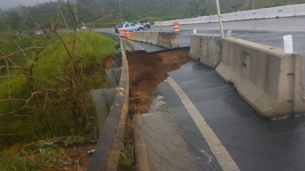  Cierran la carretera PR-137 de Morovis por derrumbe 