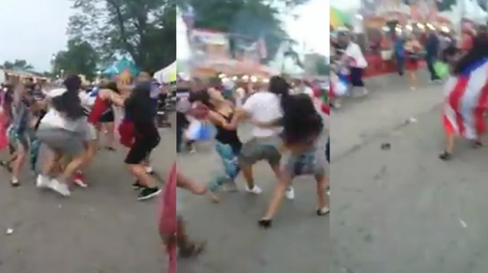 Video: A puño limpio mujeres en la parada puertorriqueña de Chicago 