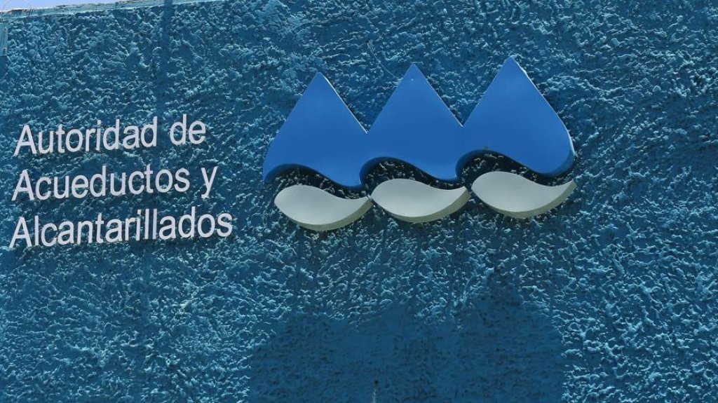  Brigada AAA repara aver&iacute;a en l&iacute;nea en la PR 109 en A&ntilde;asco 