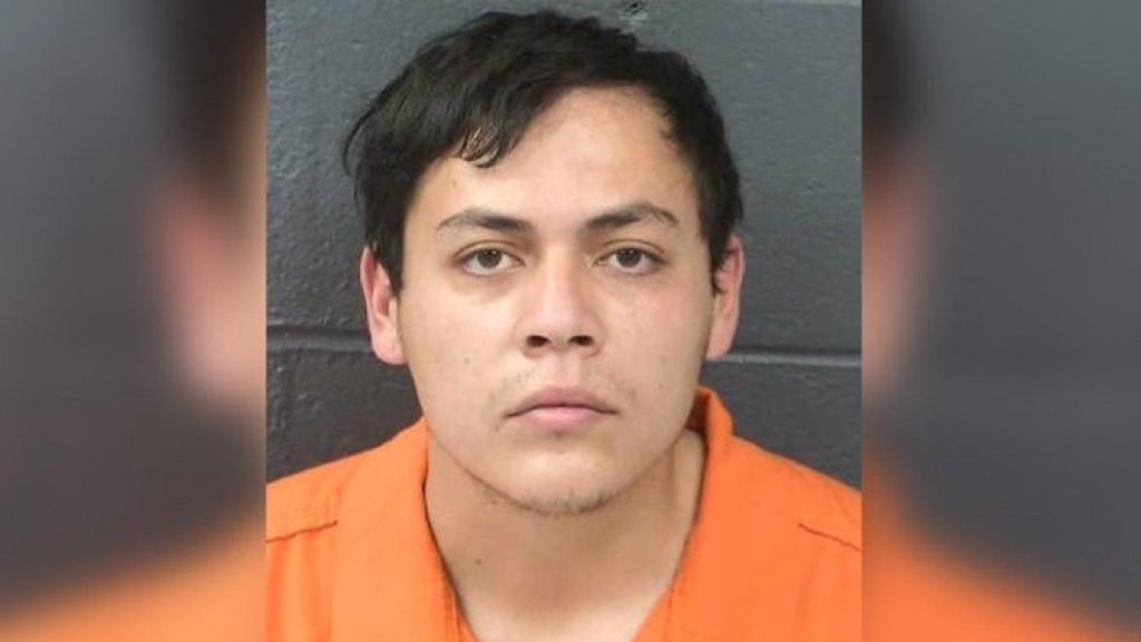  Video: Decapit&oacute; a un conocido y luego jug&oacute; con su cabeza en parque de Nuevo M&eacute;xico 