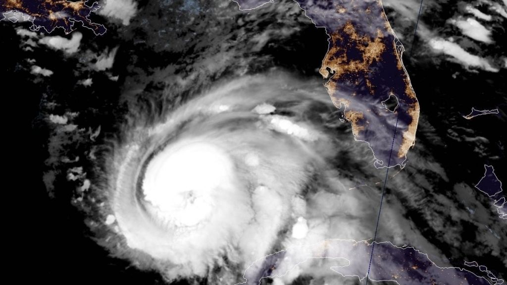 Florida se prepara para el embate de Michael, un cicl&oacute;n "monstruoso" 