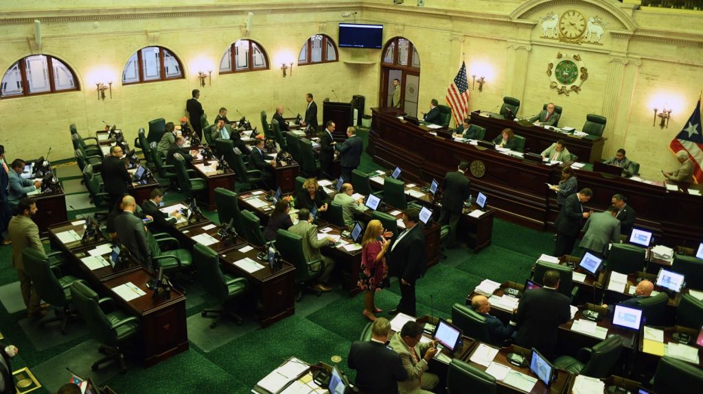  C&aacute;mara aprueba la colegiaci&oacute;n voluntaria para algunas profesiones 