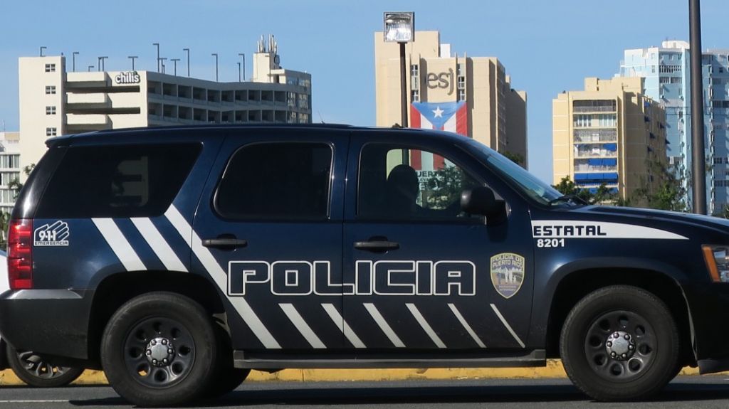  Se entrega un polic&iacute;a que era buscado por apropiaci&oacute;n ilegal en Arecibo 