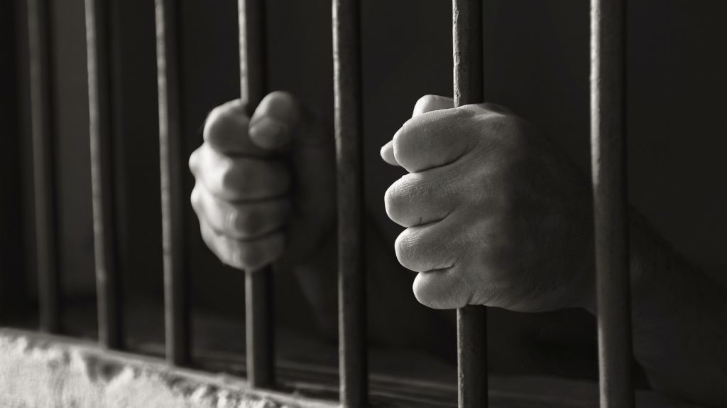  Cargos contra joven de 18 a&ntilde;os que atac&oacute; a sujeto con una manopla en una gasolinera de Aibonito 