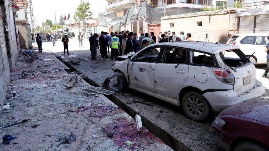  Vea video: Se elevan a 48 los muertos en atentado contra centro electoral en Kabul 