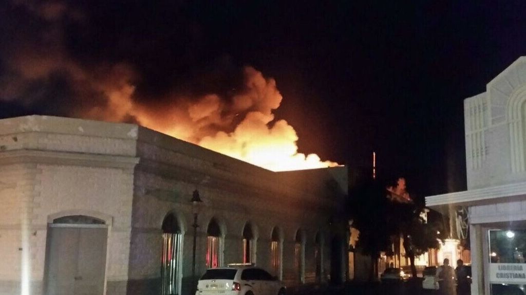    Video del momento en que comenzó violento incendio ayer en Ponce 