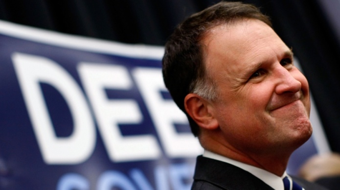 EE.UU.: ApuÃ±alan a senador por el estado de Virginia