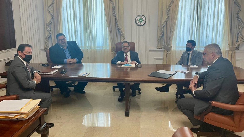  Primer paso de mesa de di&aacute;logo sobre el estatus pol&iacute;tico de la Isla 