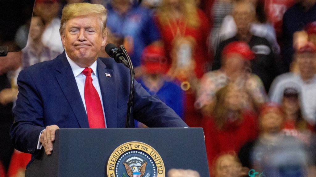  Trump anuncia en Afganist&aacute;n la reanudaci&oacute;n del di&aacute;logo con los talibanes 