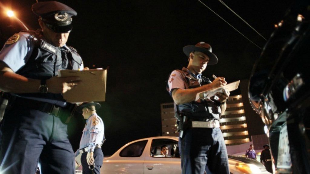  Polic&iacute;a anuncia bloqueo en carreteras 