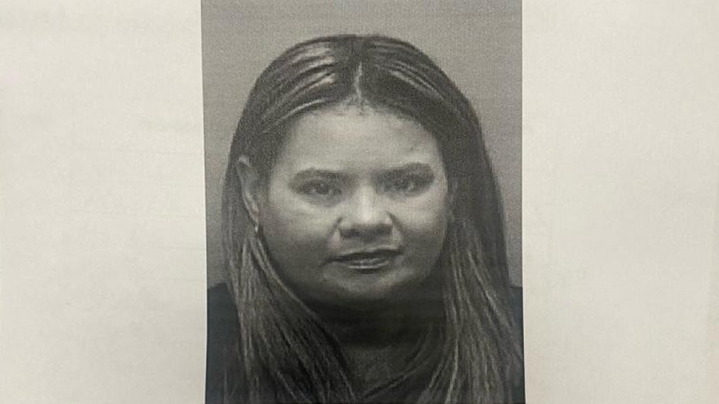  Se &ldquo;tumbo&rdquo; un cheque y lo deposito en su cuenta de banco 