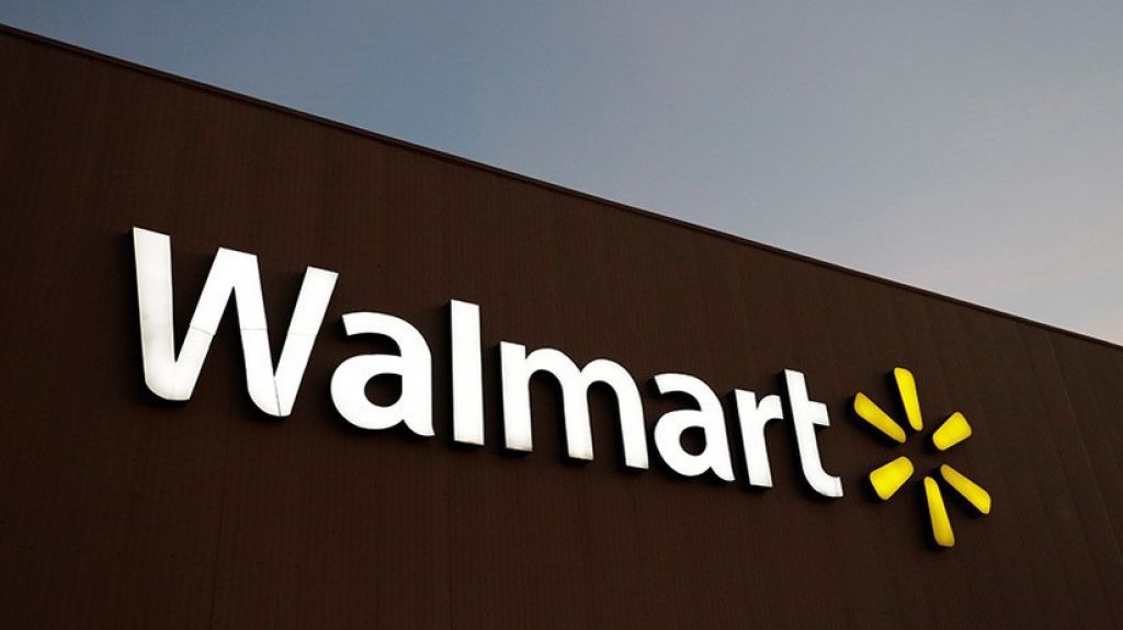  Esc&aacute;ndalo en Walmart: Un empleado grab&oacute; a un chico de doce a&ntilde;os en el ba&ntilde;o por "curiosidad" 