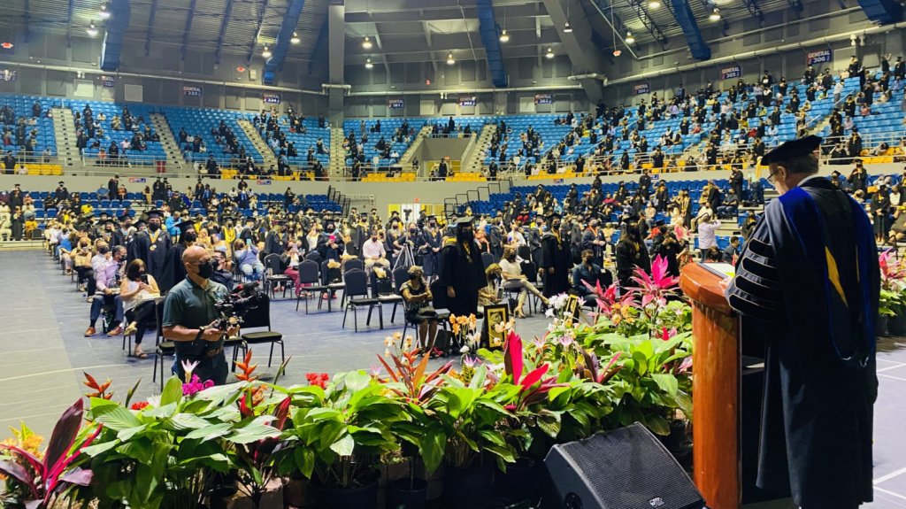  Otorga la UPR Arecibo 620 grados al celebrar su primer acto de graduaci&oacute;n presencial desde el surgimiento del Covid-19 