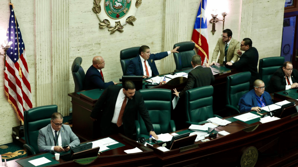  Cámara de Representantes da paso a proyecto que elimina los delegados/cabilderos por la estadidad 