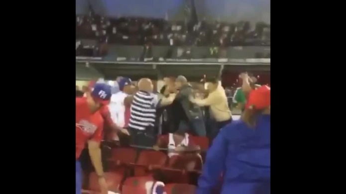 Video: A puÃ±o limpio Boricuas y Mexicanos durante el clÃ¡sico del mundial de BÃ©isbol