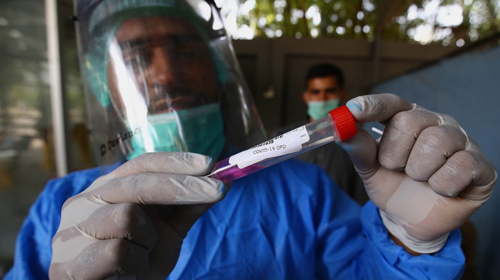  Video: El gobernador de Nueva Jersey en cuarentena tras un positivo en su equipo 