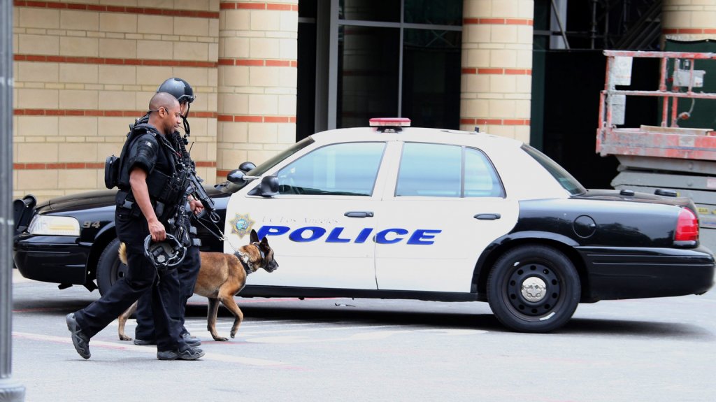  Balacera en fiesta multitudinaria deja un muerto en mansi&oacute;n de Los &Aacute;ngeles 