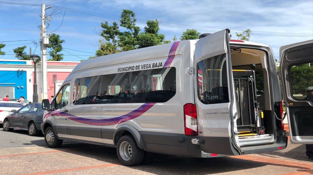  Nuevos vehículos extenderán rutas transporte público en Vega Baja  