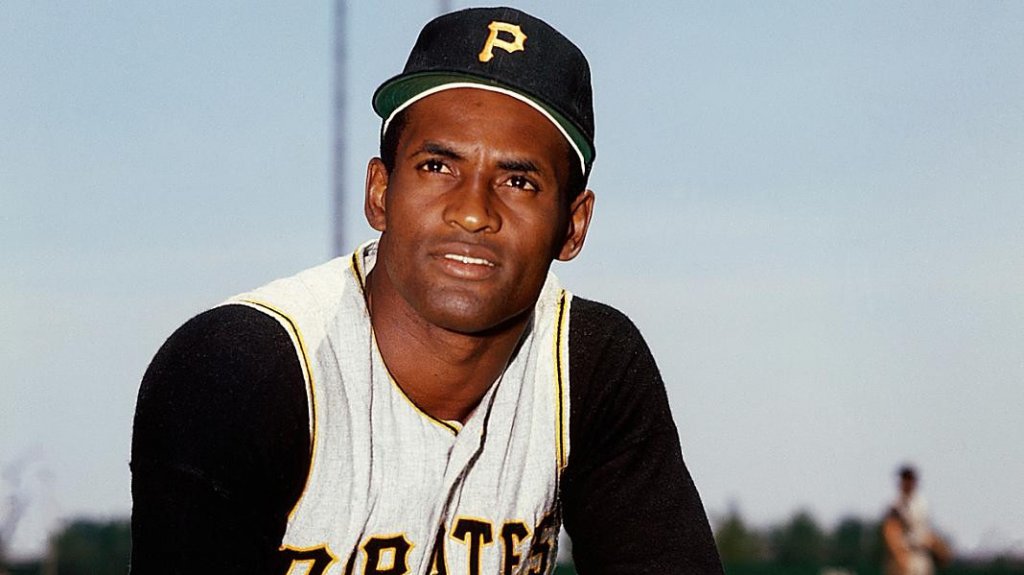  C&aacute;mara aprueba creaci&oacute;n de marbete y tablilla conmemorativa al &ldquo;Hit 3,000&rdquo; de Roberto Clemente 