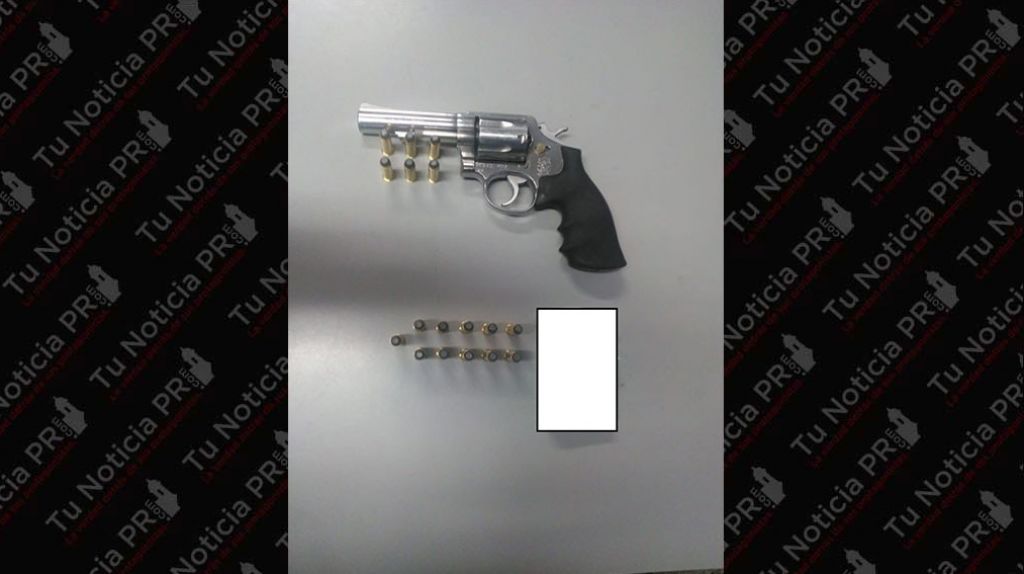  Arrestan dos hombres en Rio Grande con un revolver y municiones 