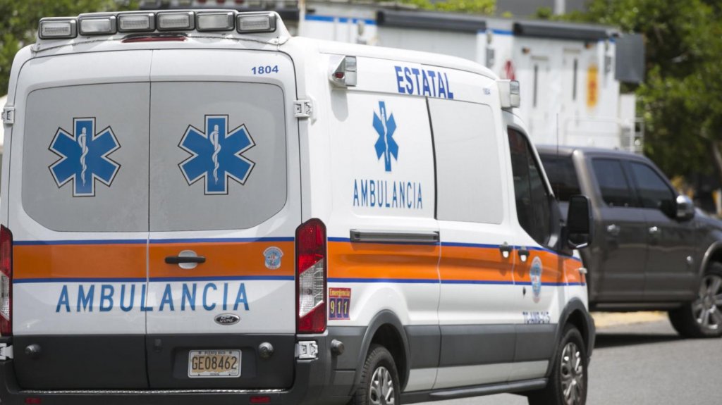  Accidente de auto de car&aacute;cter grave en barrio de Arecibo 