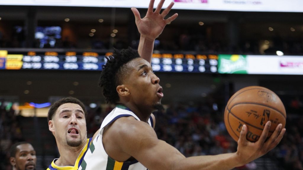  Mitchell y los Jazz humillan a los Warriors en su &uacute;ltimo partido de temporada 