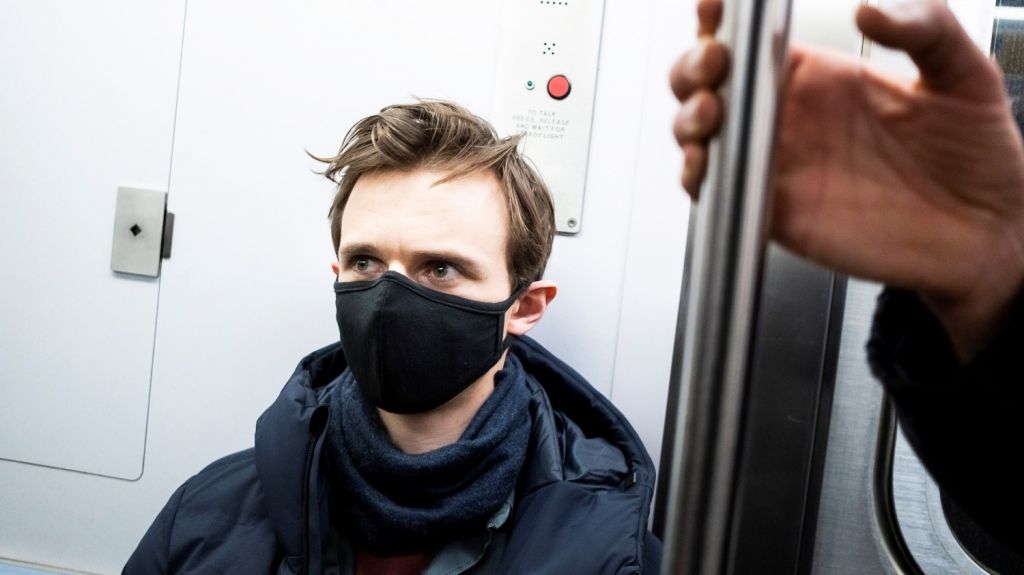  Estados Unidos ordena cuarentena obligatoria de 14 d&iacute;as para 195 evacuados de China 