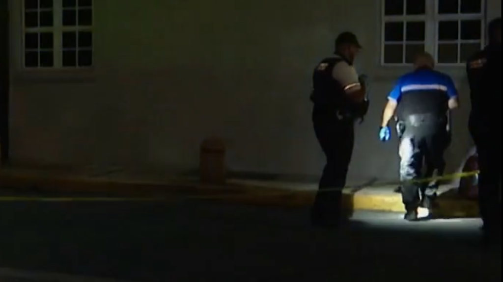  Video: Polic&iacute;as Municipales de San Juan le salvaron la vida a &ldquo;Deambulante apu&ntilde;alado&rdquo; ayer en Santurce 