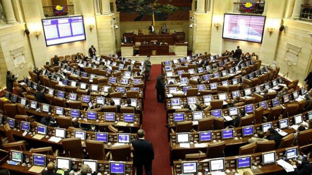  Legislador interviene para que Edificios P&uacute;blicos reinstale cabler&iacute;a de cobre en escuela superior de Morovis 