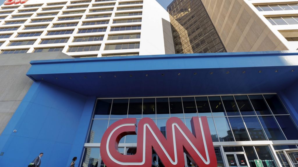  La campa&ntilde;a de Trump demanda a la CNN por difamaci&oacute;n al vincularla con Rusia 