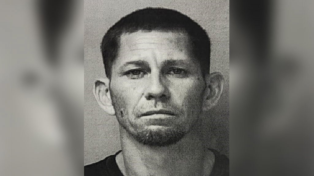  Procesan a sujeto que empuj&oacute; y agredi&oacute; a su pareja 