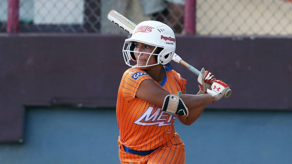  Bravas y Mets avanzan a la final del Sóftbol Superior Femenino 
