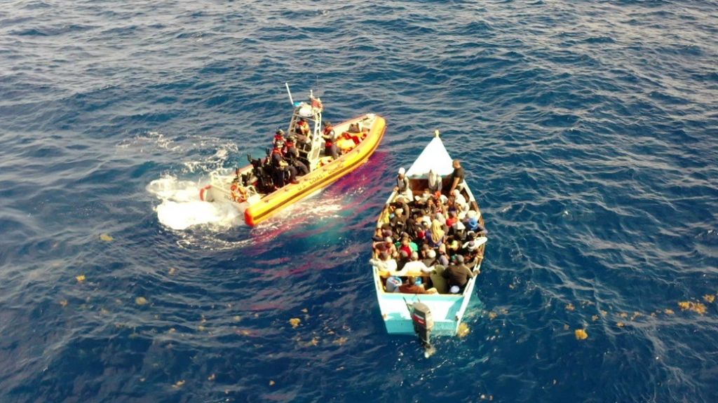  Guardia Costera repatria a 86 de 87 migrantes dominicanos interceptados en el Pasaje de Mona 