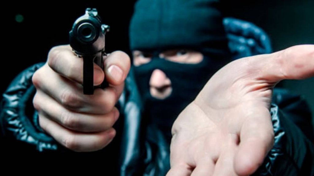  Reportan carjackings simult&aacute;neos en centro comercial de Carolina 