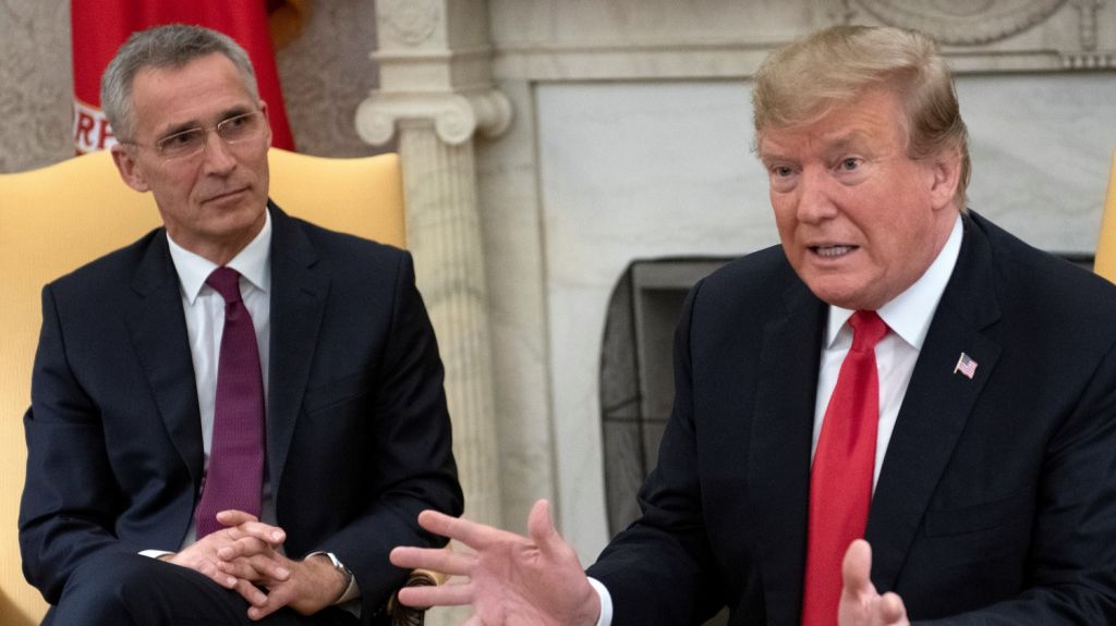  Trump rebaja el tono al criticar el gasto en defensa de los socios de la OTAN 