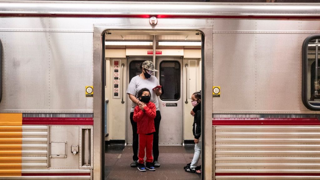  El Banco Mundial aprueba 1.900 millones de d&oacute;lares de emergencia para combatir la COVID-19 