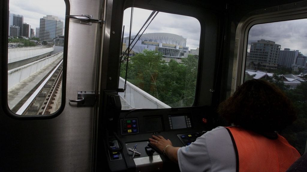 El Tren Urbano vuelve a operar de forma limitada tras el huracÃ¡n