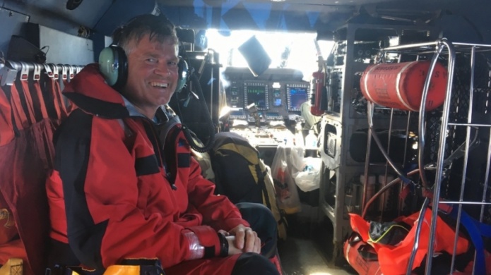 Guardia Costera socorre a navegante austrÃ­aco que flotaba en balsa salvavidas