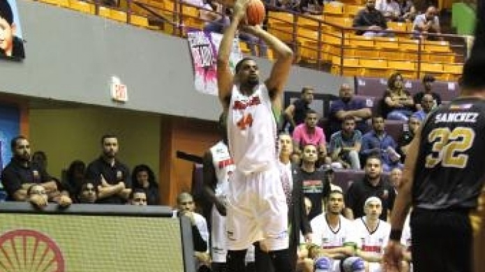 Aguada sigue invicto y los Indios obtienen con angustia su primera victoria