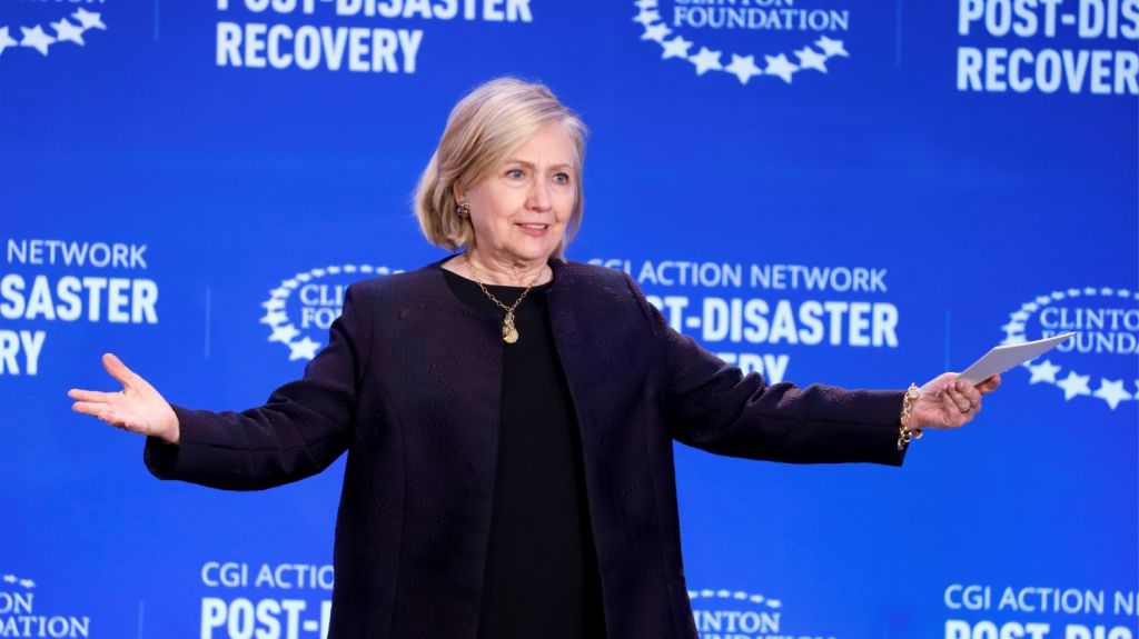  Clinton aboga por las energ&iacute;as renovables y la tecnolog&iacute;a para el Caribe 