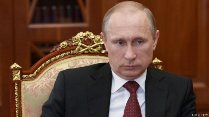 Putin pone en alterta a tropas en el centro de Rusia