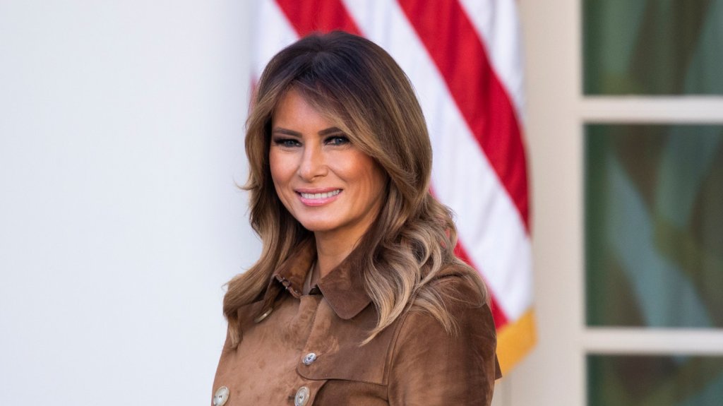  Melania Trump dice que se encuentra &ldquo;bien&ldquo; en su cuarto d&iacute;a de cuarentena 