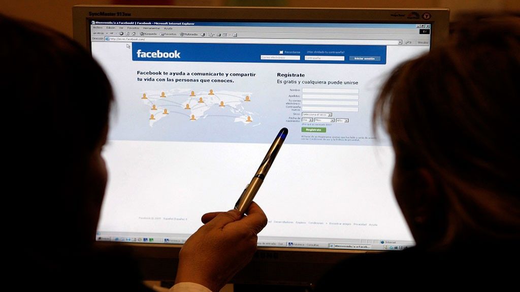  Facebook y Twitter eliminan cuentas vinculadas a Ir&aacute;n, Rusia y Venezuela 