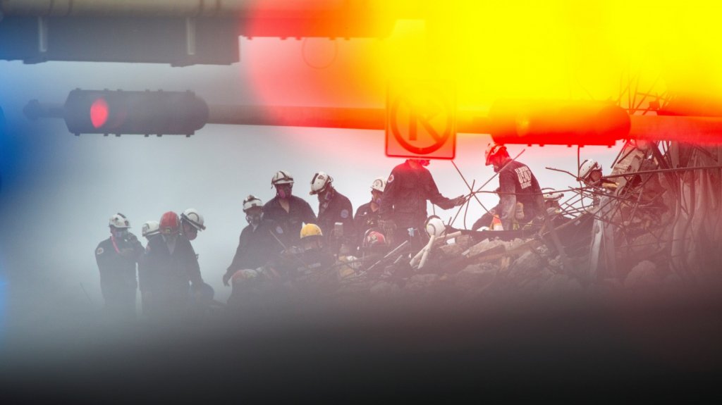  Elsa le pone m&aacute;s presi&oacute;n a la b&uacute;squeda de v&iacute;ctimas en el edificio derrumbado 