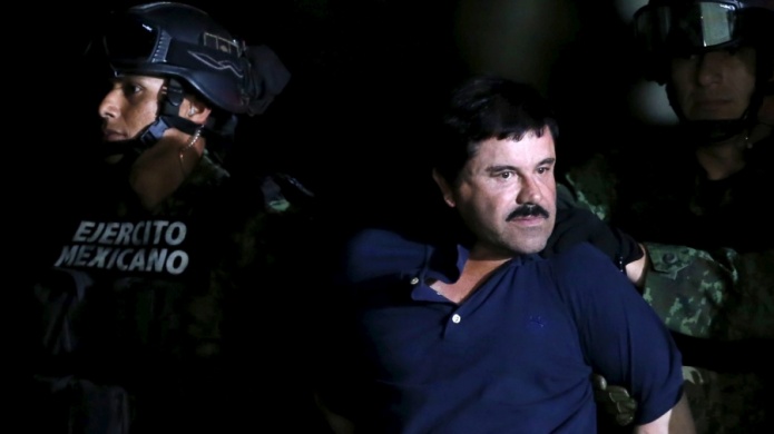 MÃ©xico extradita a "El Chapo" GuzmÃ¡n a EE.UU.