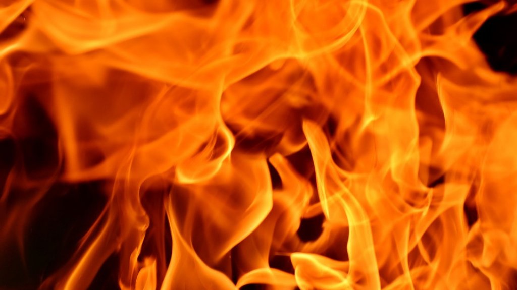  Incendio en taller de hojalater&iacute;a en Villalba 