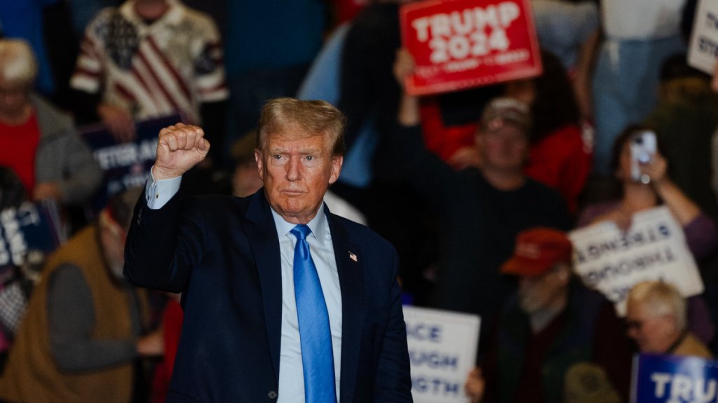  Corte Suprema de EE.UU. permite a Trump aparecer en boletas de elecciones primarias de 2024 