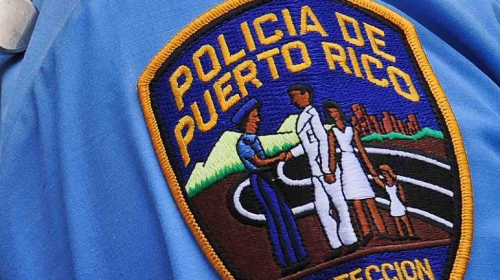  Video: Mujer es detenida en Quebradillas tras altercado con funcionario de colegio 