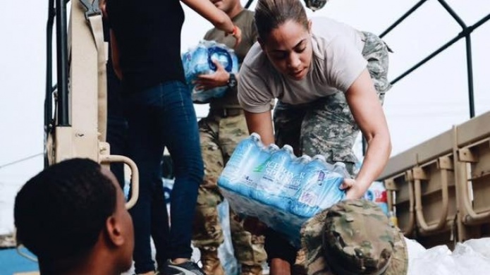 Video: Gobierno completa primera ronda de entrega de suministros a los 78 municipios para los damnificados por huracÃ¡n MarÃ­a  